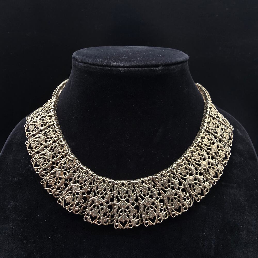 Sarah Coventry Chantilly Lace Necklace Gold Tone Filigree Vintage Jewelry